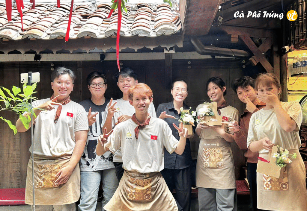 Dịch vụ thân thiện tại cà phê 3T – nhân viên gần gũi, dễ chịu, tạo trải nghiệm đáng nhớ