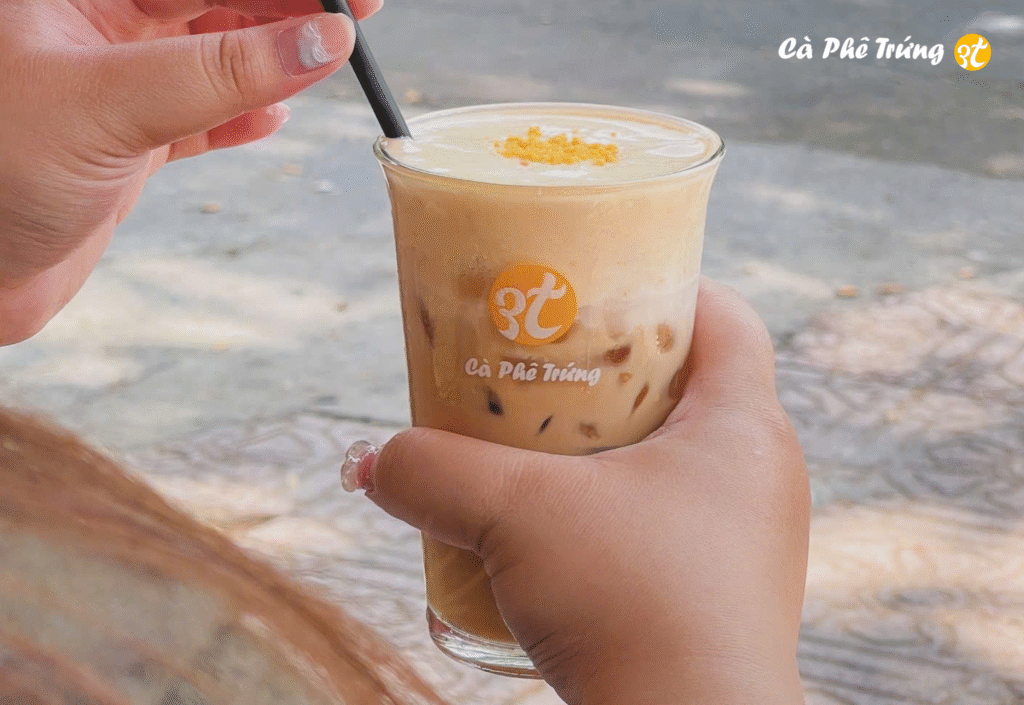 Cà phê trứng muối độc đáo cho người thích sự khác biệt