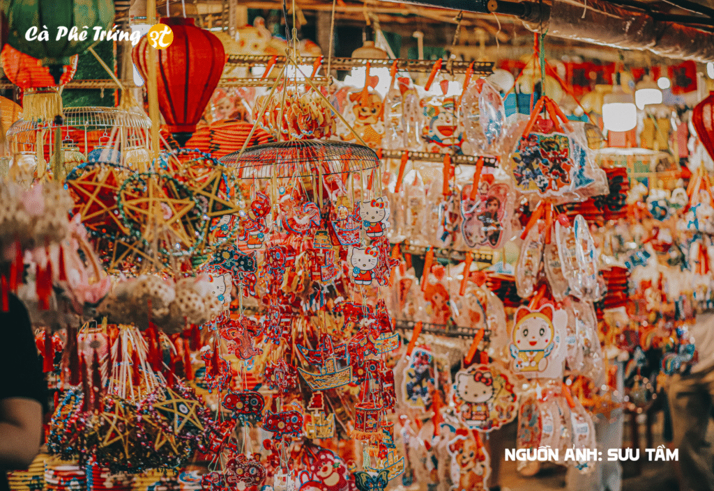 Rước đèn và ngắm phố lồng đèn