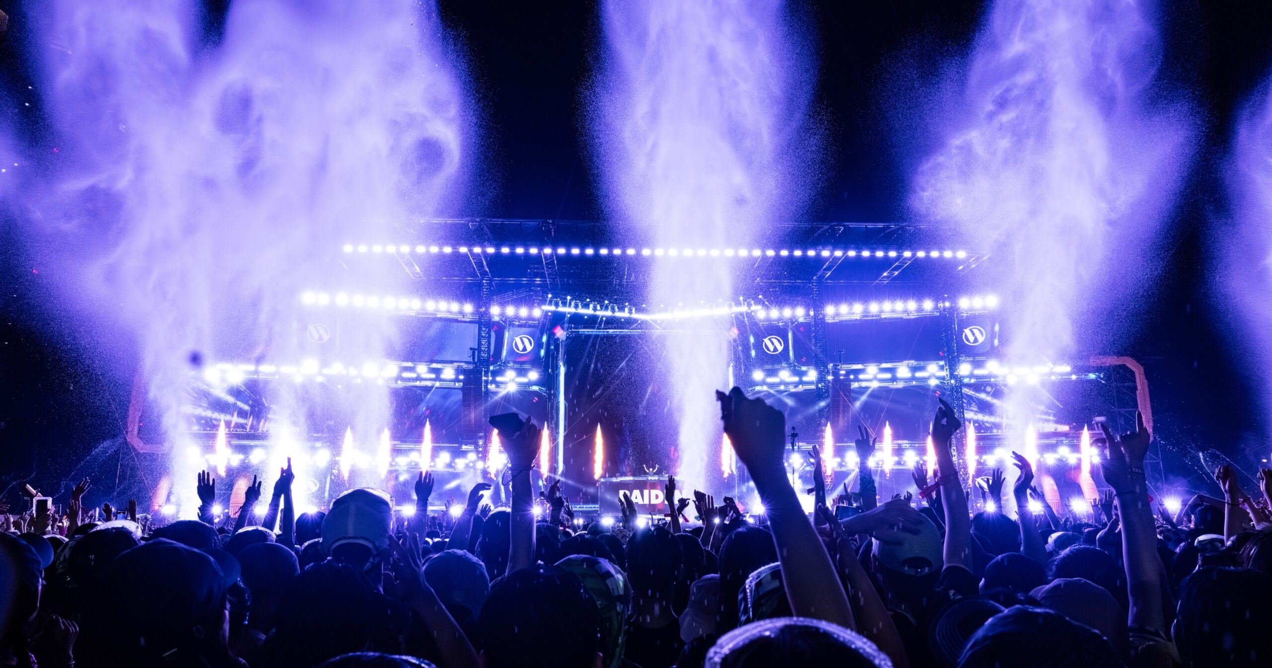 WATERBOMB HO CHI MINH CITY 2025: Lễ Hội Bắn Nước Lớn Nhất Châu Á và Sự Kết Hợp Từ Cà Phê Trứng 3T