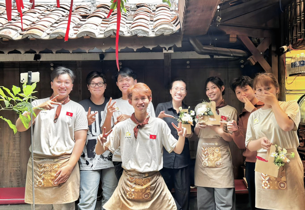 Một món quà nhỏ, gửi trọn yêu thương, 3T tri ân phái đẹp bằng điều giản dị và chân thành